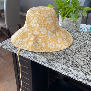 Lack of Color holiday bucket hat